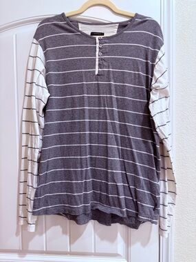 Krew Long Sleeve Men’s Henley Stripe Shirt - Gray/White Large NWOT